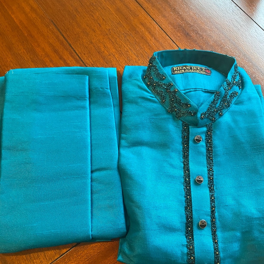 Pakistani shalwar kameez men tunic and pant. NWOT